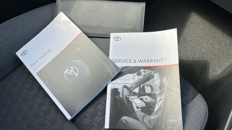 Toyota Yaris 1.5 Hybrid Design 5dr CVT Hybrid Hatchback